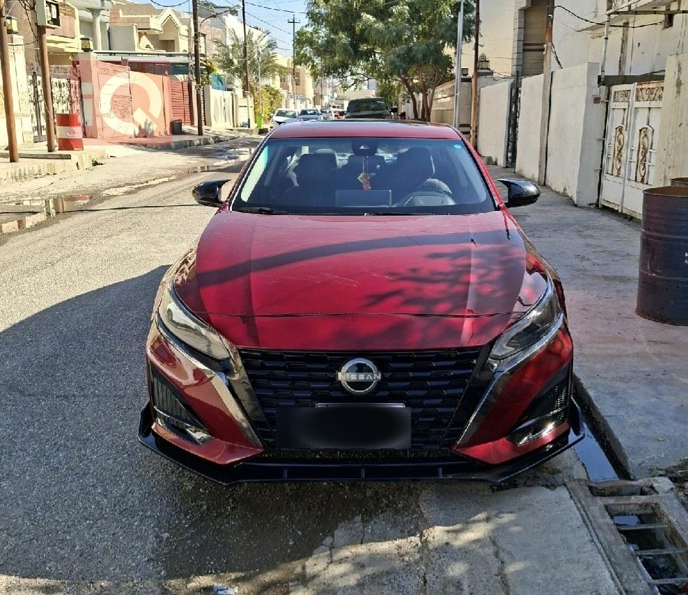 نيسان ألتيما